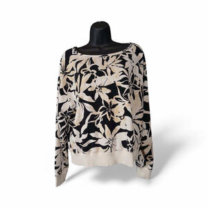 Tribal Jeans Women’s Medium Floral Print Lightweight Sweater Beige Black (JC88)